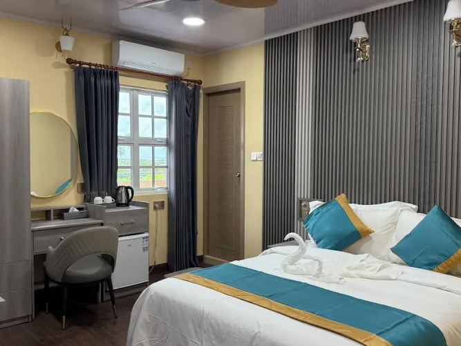 Breeze Haven Surf Retreat