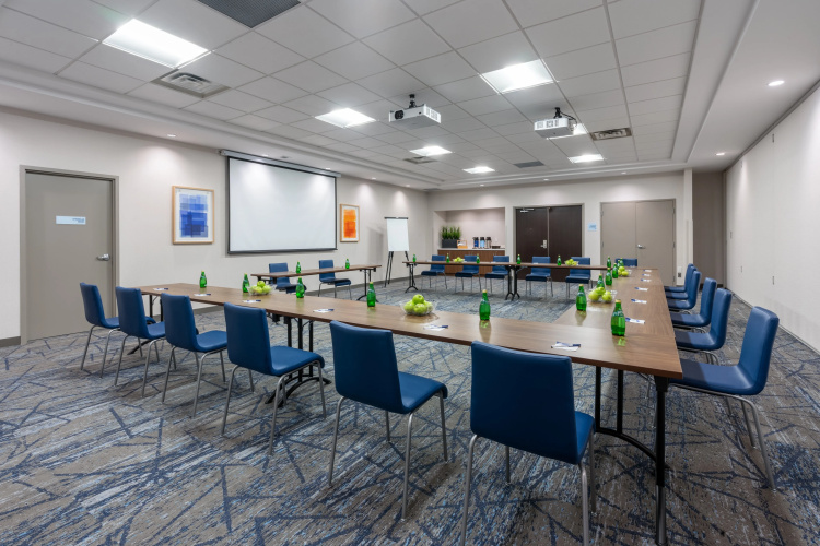 Holiday Inn Express & Suites Vaughan-Southwest photo 25