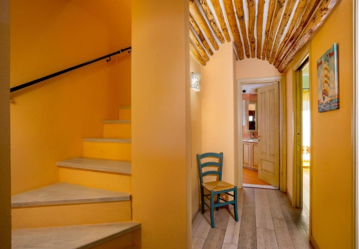 2 Bedrooms Duplex Cottage