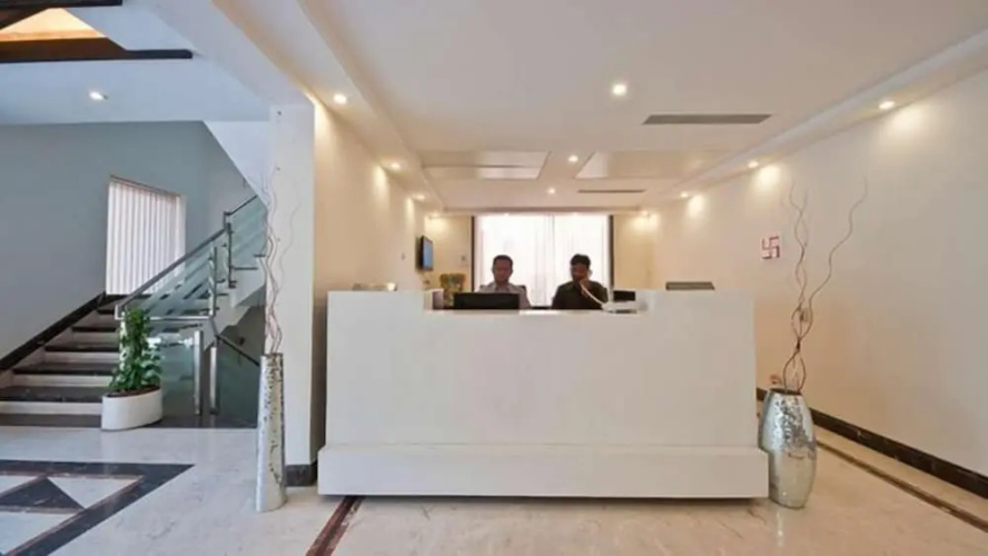 Hotel Aadhar