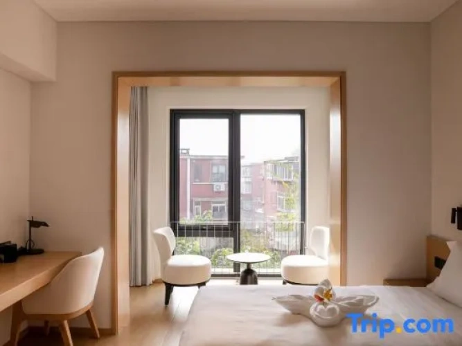 Standard Double room with view