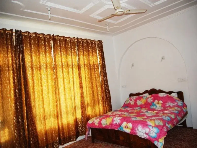 Hotel Purple Amethyst