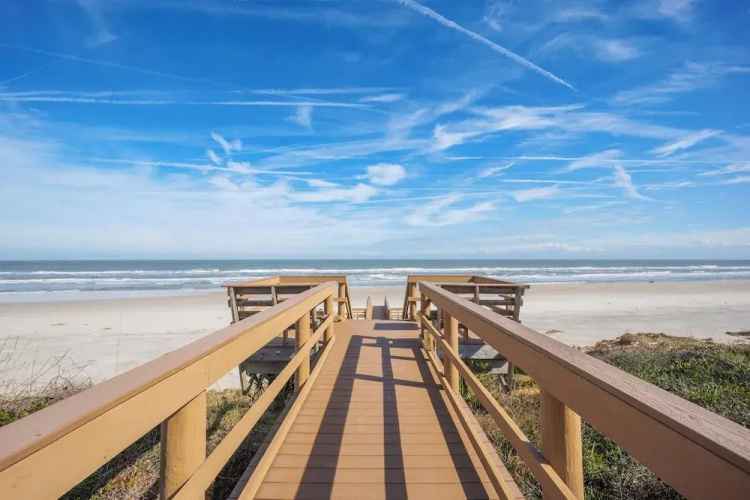 Spyglass 32 by Distinctive Beach Rentals