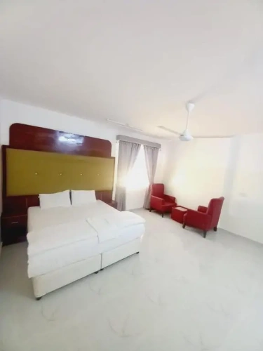 3 Bedrooms Apartment