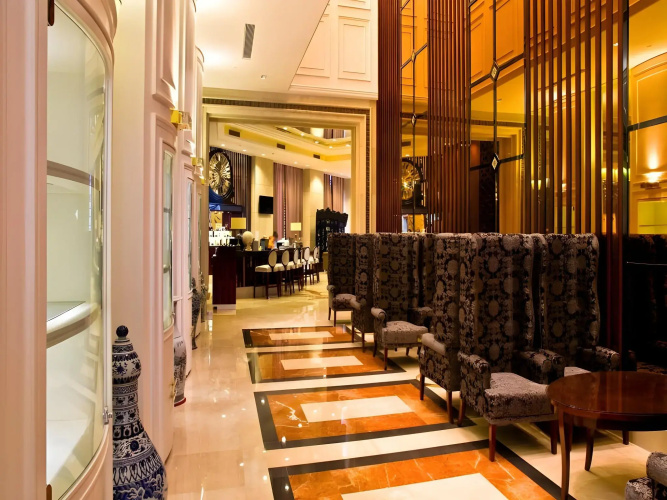 Babylon Hotel