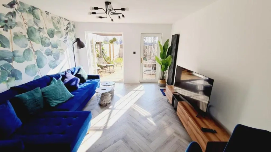 2 Bedrooms Cottage