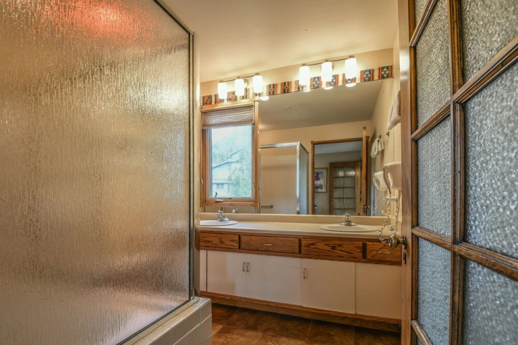 Keystone Brom House 48 by SummitCove Vacation Lodging