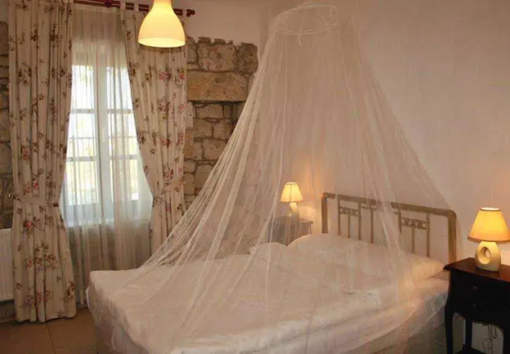Nish Alacati Hotel