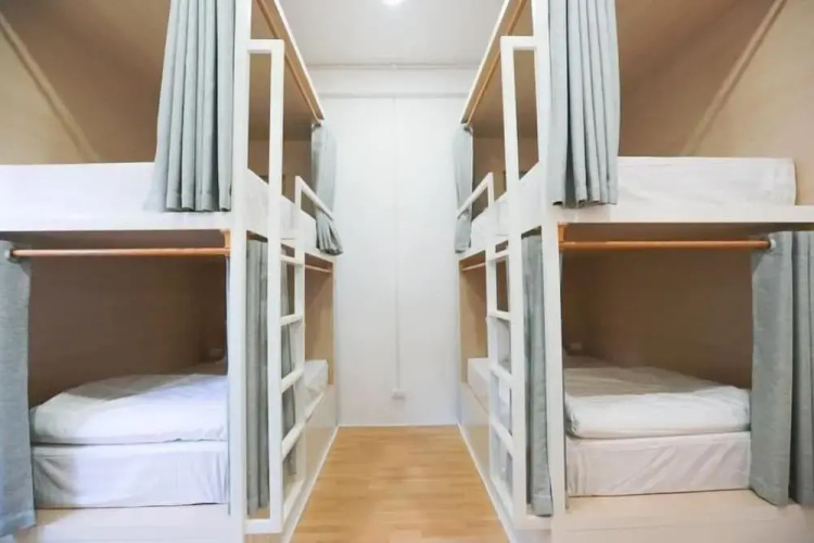 Petit Espace Hostel