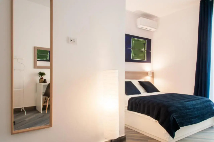 Demi Rooms