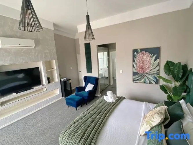 Deluxe Double Suite