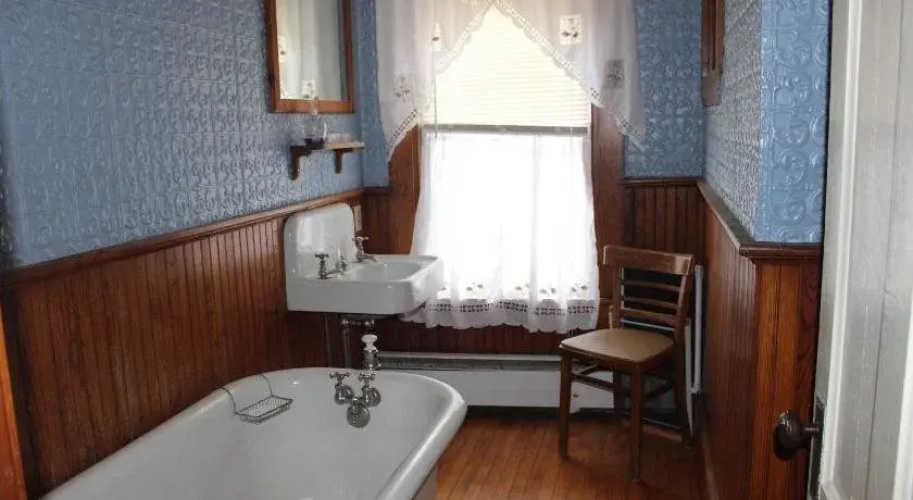 The Sterling Inn