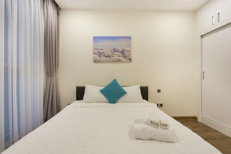 2 Bedrooms Executive Apartment with park view