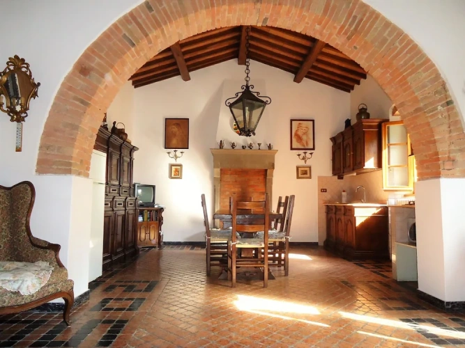 2 Bedrooms Villa