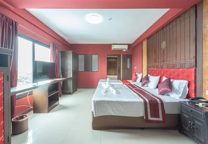 Standard Triple room