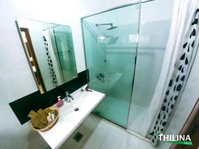 Thilina Villa