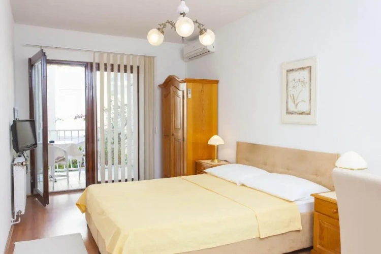 Studio with sea view