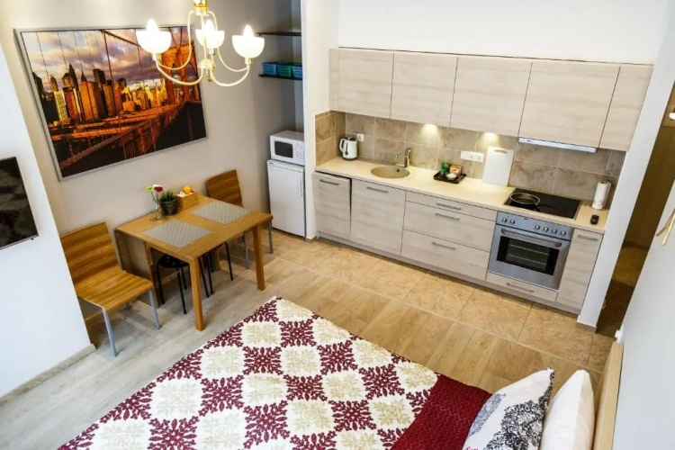 2 Bedrooms Apartment