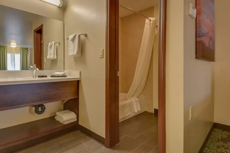Vagabond Inn Bishop photo 10
