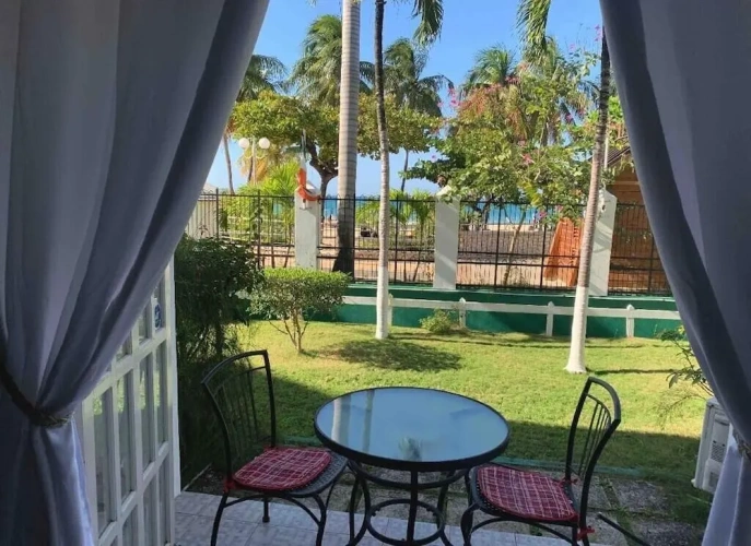 1 Bedroom Deluxe Apartment with partial ocean view