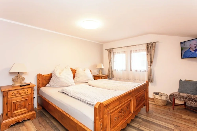 2 Bedrooms Comfort Cottage with mountain view