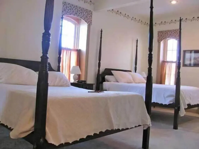 Oak Valley Inn & Suites