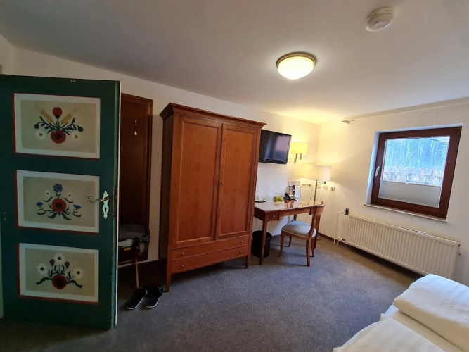 Hotel Restaurant Waldquelle - Aerzener Baumhaushotel