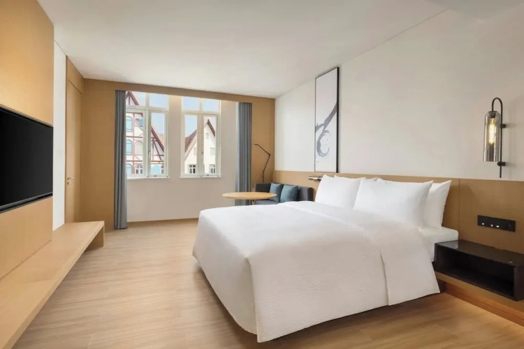 1 Bedroom Suite