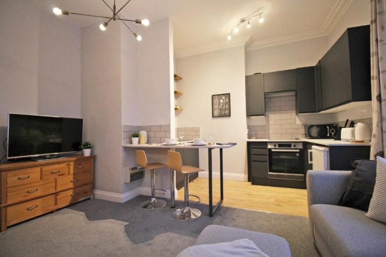 1 Bedroom Apartment