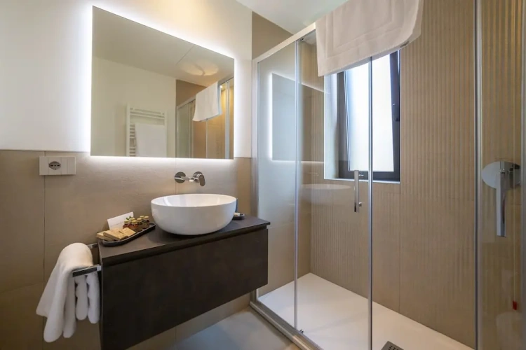 Comfort room