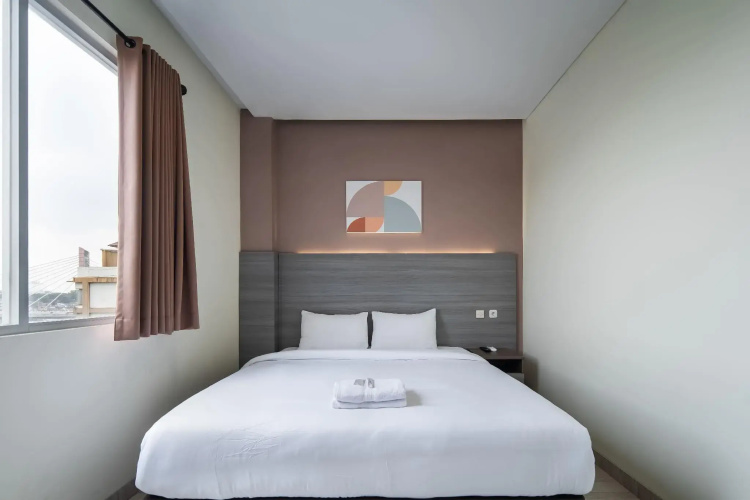 Cove West Inn