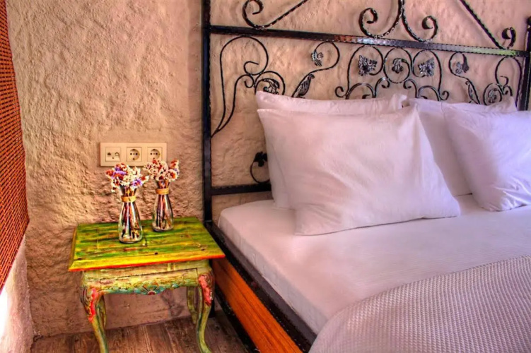 Mahzen Alacati Butik Otel