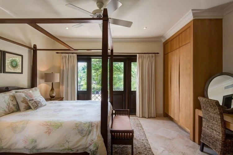 Sandy Cove 204