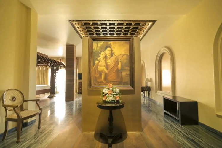 1 Bedroom Royal Suite with partial sea view