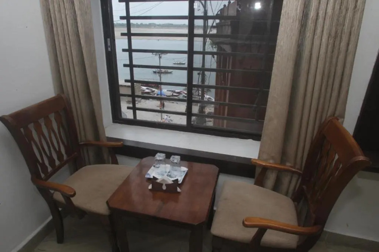 Alakhnanda Guest House