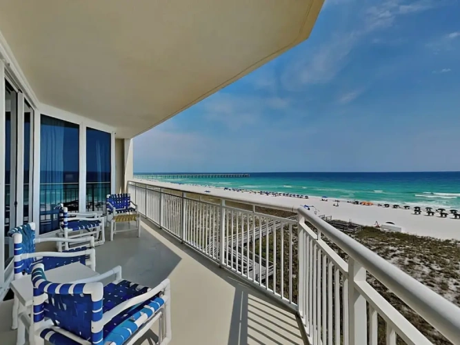 3 Bedrooms Standard room with balcony