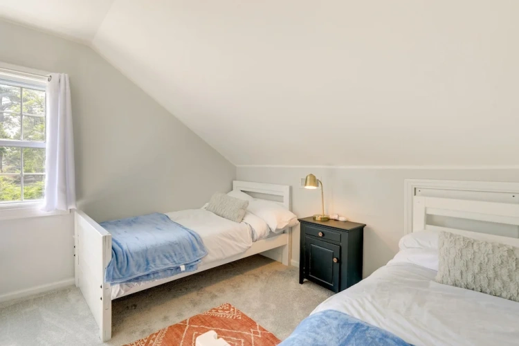 3 Bedrooms Cottage