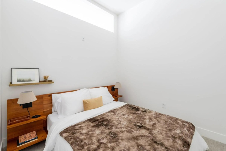 Flexhome Skywalk to Fiserv U5 RooftopGymParking