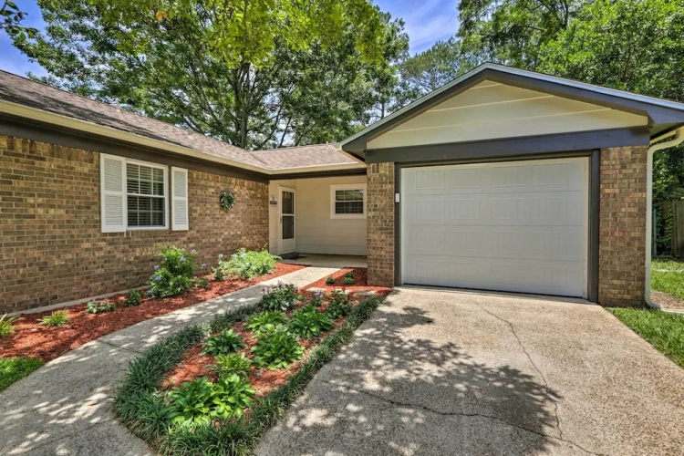 3 Bedrooms Cottage