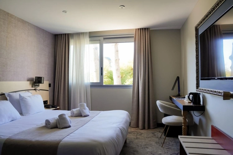 Guest rooms