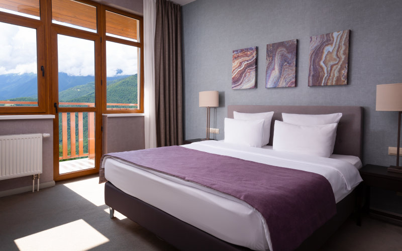 Двухместный номер Grand Premier с балконом и с видом на горы (двуспальная кровать) - изображение 1
