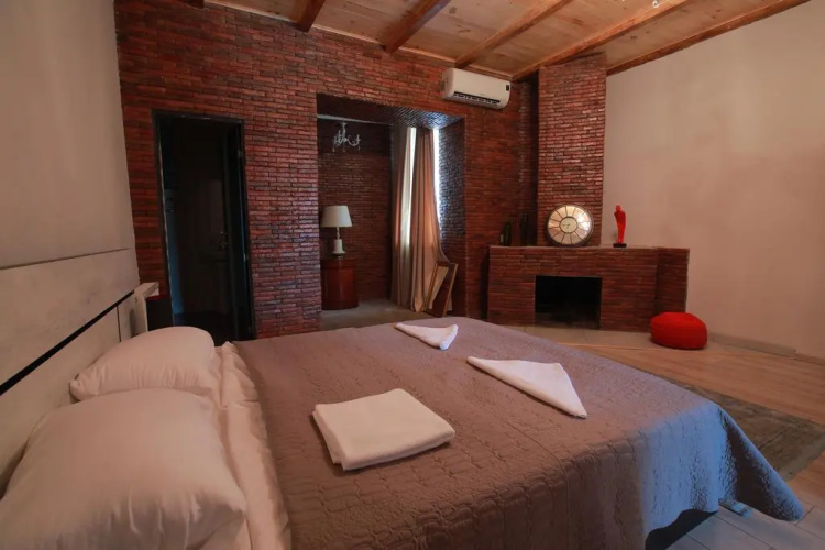Old Terrace Mini-Hotel