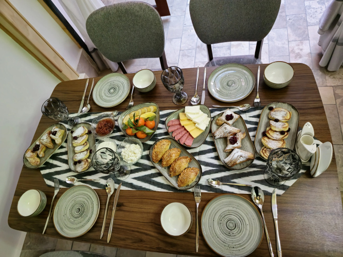 Shukran Hotel