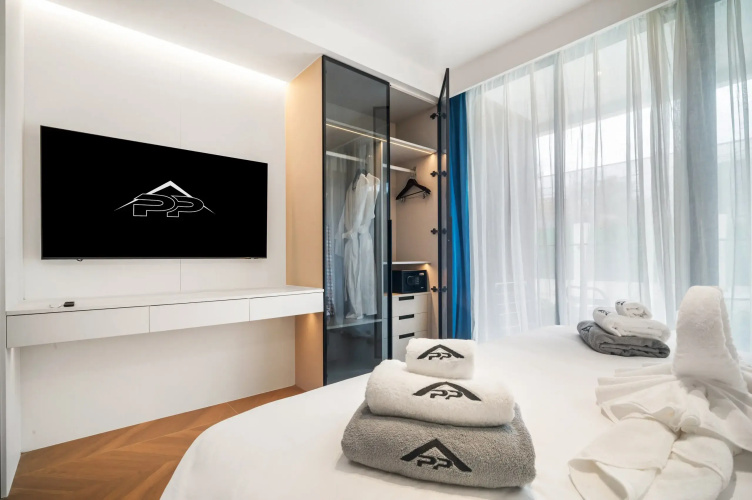 Resort Stylish Beachfront Studio A110 Layan Apartments