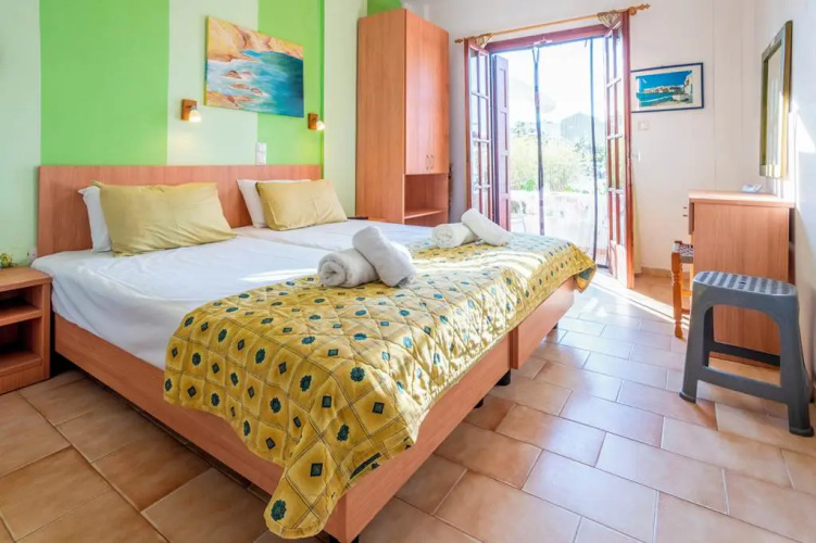 Amalthia Studios Apartments