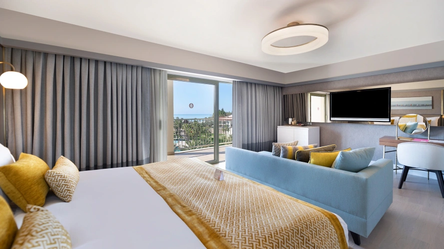 Premium Suite with balcony