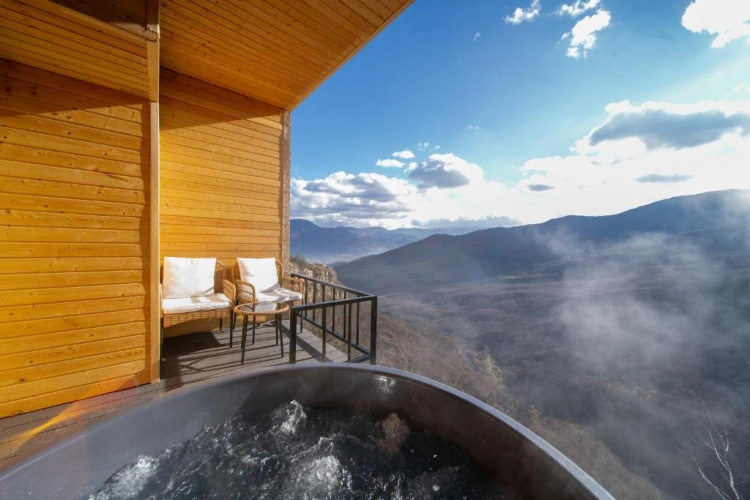 Lost In Clouds Resort