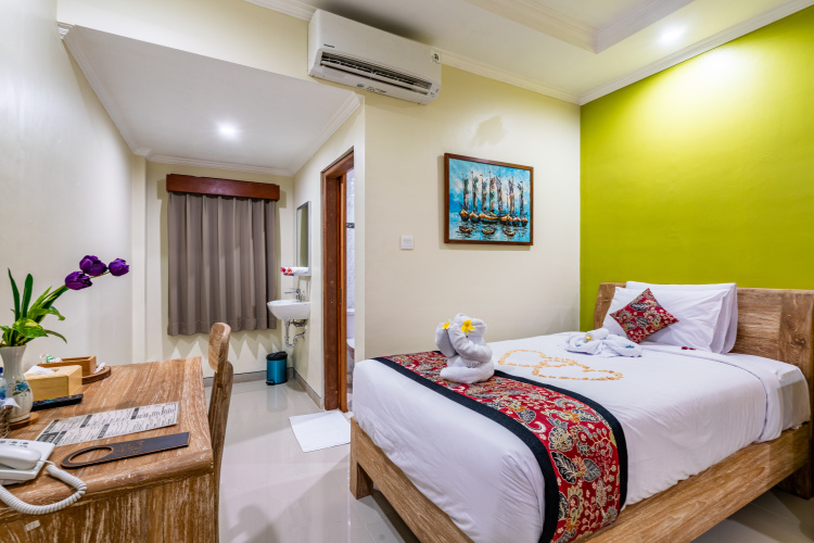Deluxe room with balcony and with view