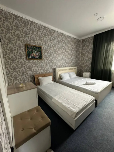 Mazhor Hotel