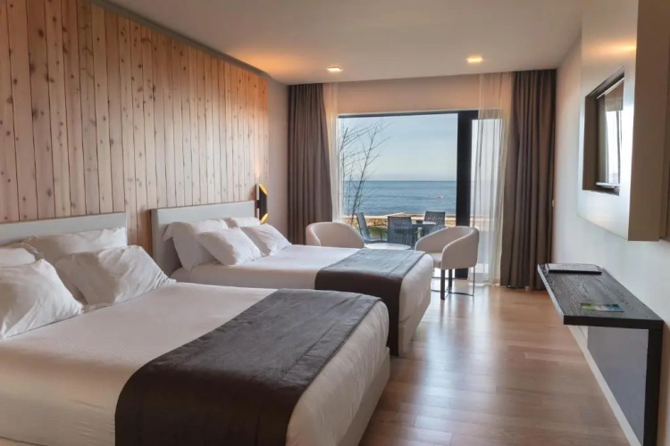 Superior Double room with balcony and with sea view